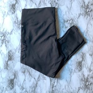 On-The-Go High-Waisted Capri